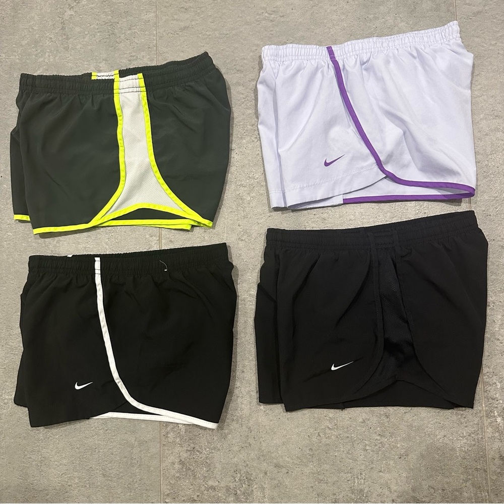 Youth Nike Girls running shorts M